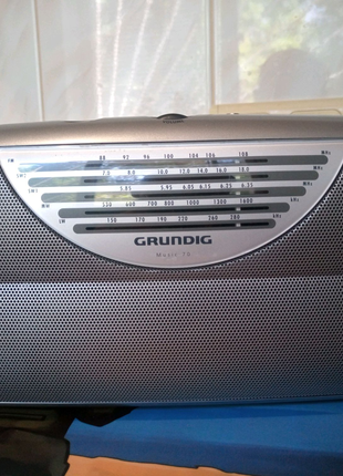 GRUNDIG MUSIC70 — всехвильовий супергетеродин із чудовим звуком.