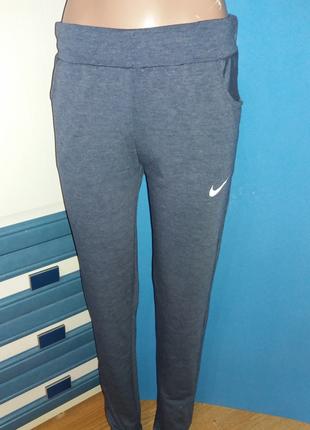 Женские спортивные штаны Nike темно-серые р.46