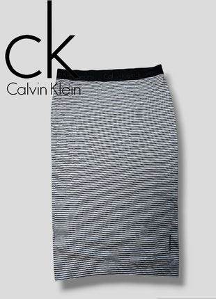 Трикотажна спідниця олівець Calvin Klein спідниця міді у смужку