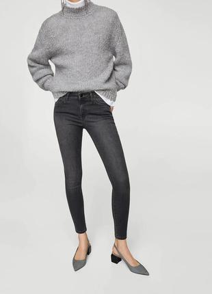 Жіночі темно-сірий облягаючі джинси mango