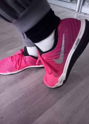 Кросівки жіночі Nike.37.5р.оригінал