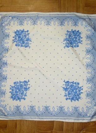 Легкий платок белый в синих цветах шелковистый 58см/60см,винтаж