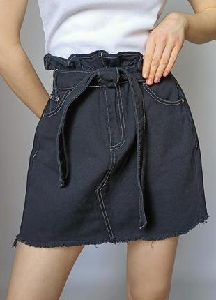Черная джинсовая юбка с поясом