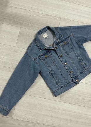Стильная джинсовая куртка  (s,m)
