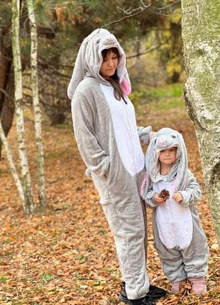 Пижама теплая кигуруми кролик серый для взрослых и детей  на р...
