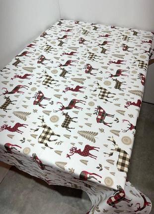Скатерть новогодняя олени 150*220  см ткань лен белого цвета