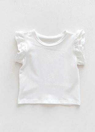 Белая футболка с рюшами на маленькую принцессу
