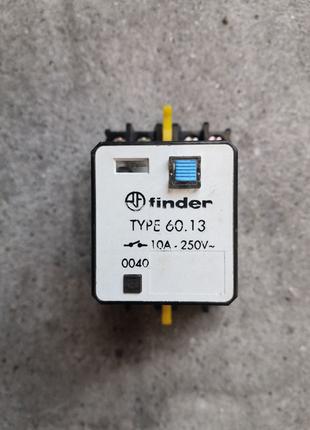 Універсальне реле FINDER type 60.13  24VDC (комплект з колодкою)