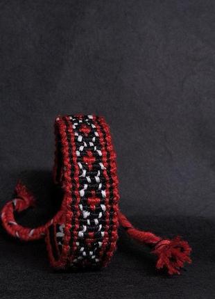 Плетений браслет