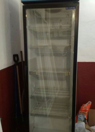 Вітринний холодильник buvette