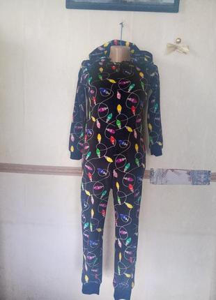 Велюровая пижама слип мужок р.8-9 лет