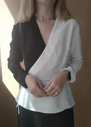 Блуза нестандартна чорно-біла