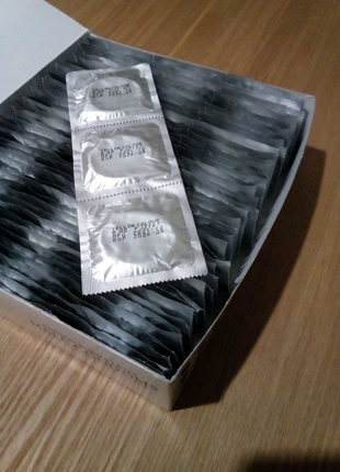 Презервативи жовті 100 шт 2026 р презервативы желтые 100 шт 2026