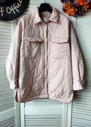 Светло-розовая пудровая демисезонная куртка рубашка  стеганая ...