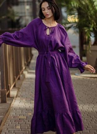 Фіолетова сукня максі з поясом та рукавами-ліхтариками в стилі...