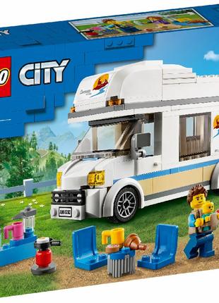 Конструктор LEGO City Каникулы в доме на колесах (60283)