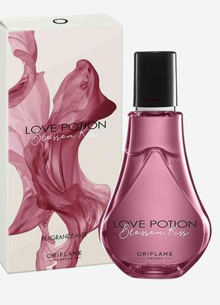 Парфюмированный спрей для тела love potion blossom kiss  код 3...