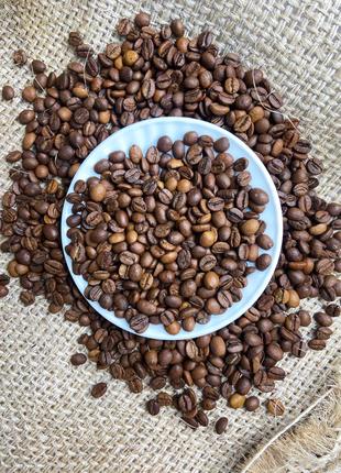 Кава в зернах свіжеобсмажена купаж 80% арабіки 20% робусти 1 кг