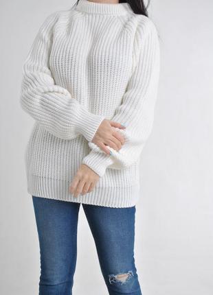 Нежный теплый шерстяной свитер