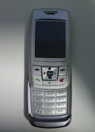 Телефон,слайдер Samsung E250.