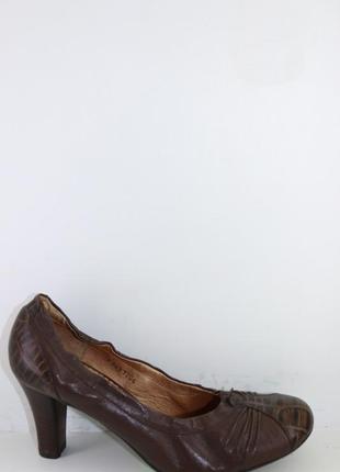 Туфли женские классические кожаные на каблуке 7.5 см цвет кори...