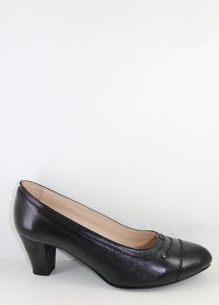 Туфли женские классические кожаные чёрные высота каблуке 6. са...