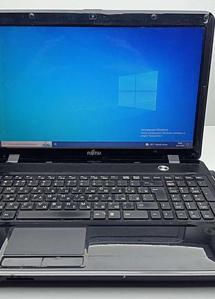 Ноутбук Б/У Fujitsu LifeBook AH512 (15.6"/1366x768/Intel Penti...