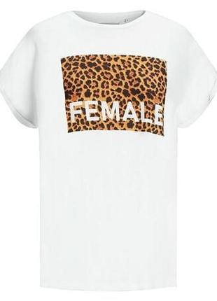 Стильная легкая яркая летняя женская футболка бренда adpt
