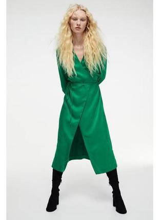 Новое зеленое атласное платье на запах h&m