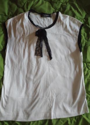 Біла блузка з чорним мереживом, dolce gabbana