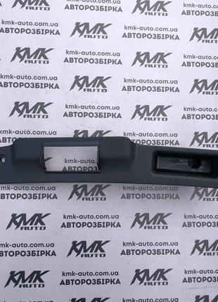 Накладка (захист) замка кришки багажника Opel Astra H хетчбек