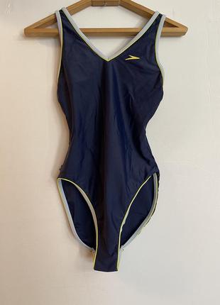 Спортивный купальник speedo