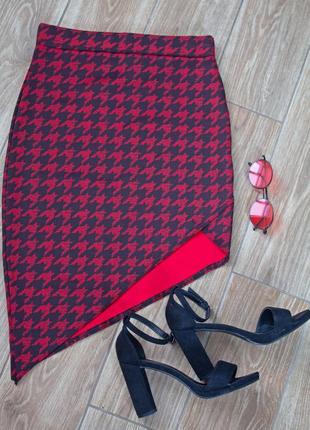 Новая сексуальная юбка красная асимметрия с разрезом и геометр...
