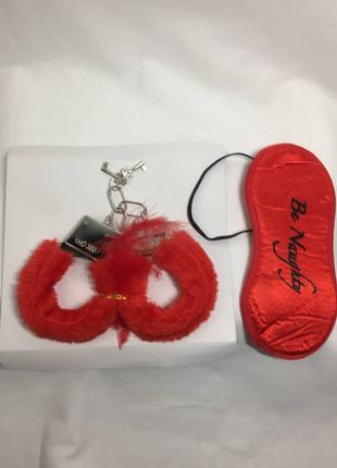 Набор влюблённых 3 предмета наручники повязка перо красный н1212