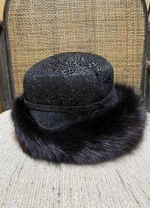 Зимняя меховая женская черная шапка