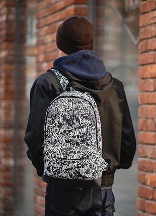 Черный рюкзак с принтом graffiti водоотталкивающий