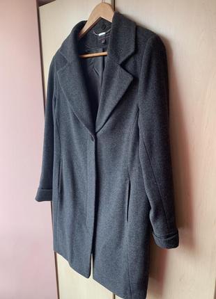 Прекрасное базовое тёплое пальто темно - серого цвета от ann h...