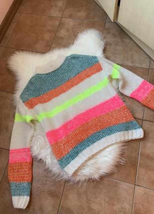 Очень мягкий свитер в разноцветную полоску от бренда primark