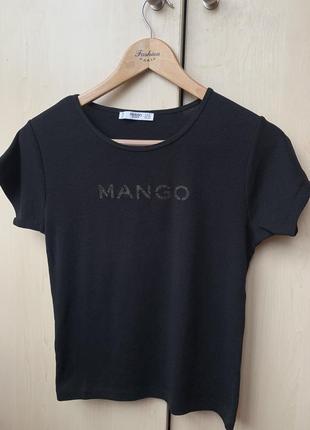 Базовая черная футболка от mango