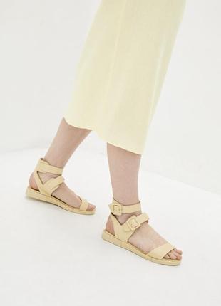 Жіночі шкіряні сандалі жовті 5088 w 61