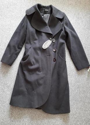 Класичне чорне шерстяне пальто до колiн з поясом