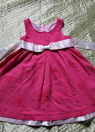 Сукня для дівчат в хорошому стані  від 5 років