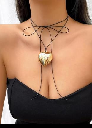Чокер кулон ожерелье аксессуар на шею сердечко большой цвет зо...