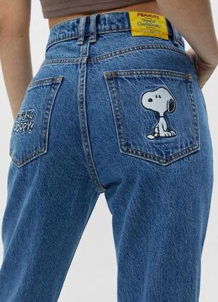 Ліцензійні джинси pull&bear peanuts mom fit,