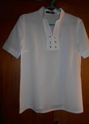 Белая блуза с коротким рукавом. р. 42
