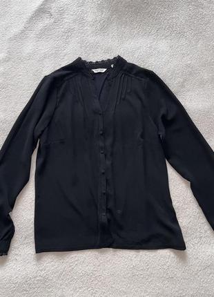 Черная блуза на пуговицах с длинным рукавом naf naf