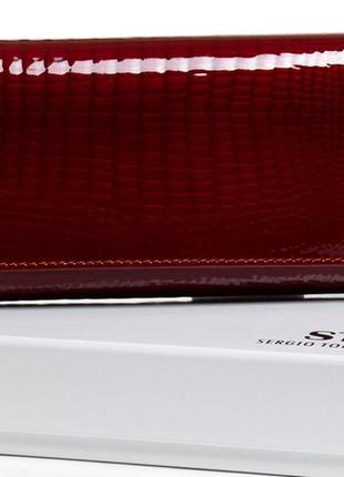 Женский кожаный кошелек на магнитах sergio torretti красный