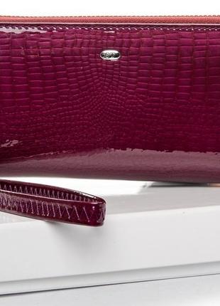 Женский кожаный кошелек на молнии sergio torretti фиолетовый