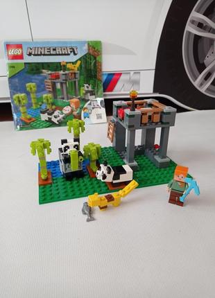 Конструктор lego minecraft питомник панд 204 детали (21158)