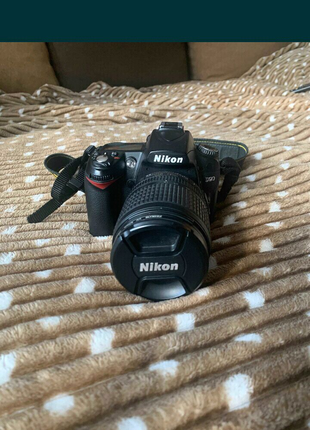 Nikon D90 + AF-S DX Nikkor 18–105 мм f/3,5–5,6G ED VR